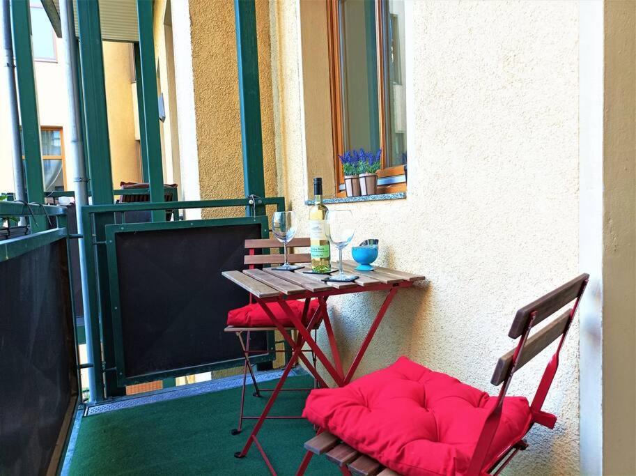Modernes Apartment Mit Balkon Magdeburg Exteriör bild
